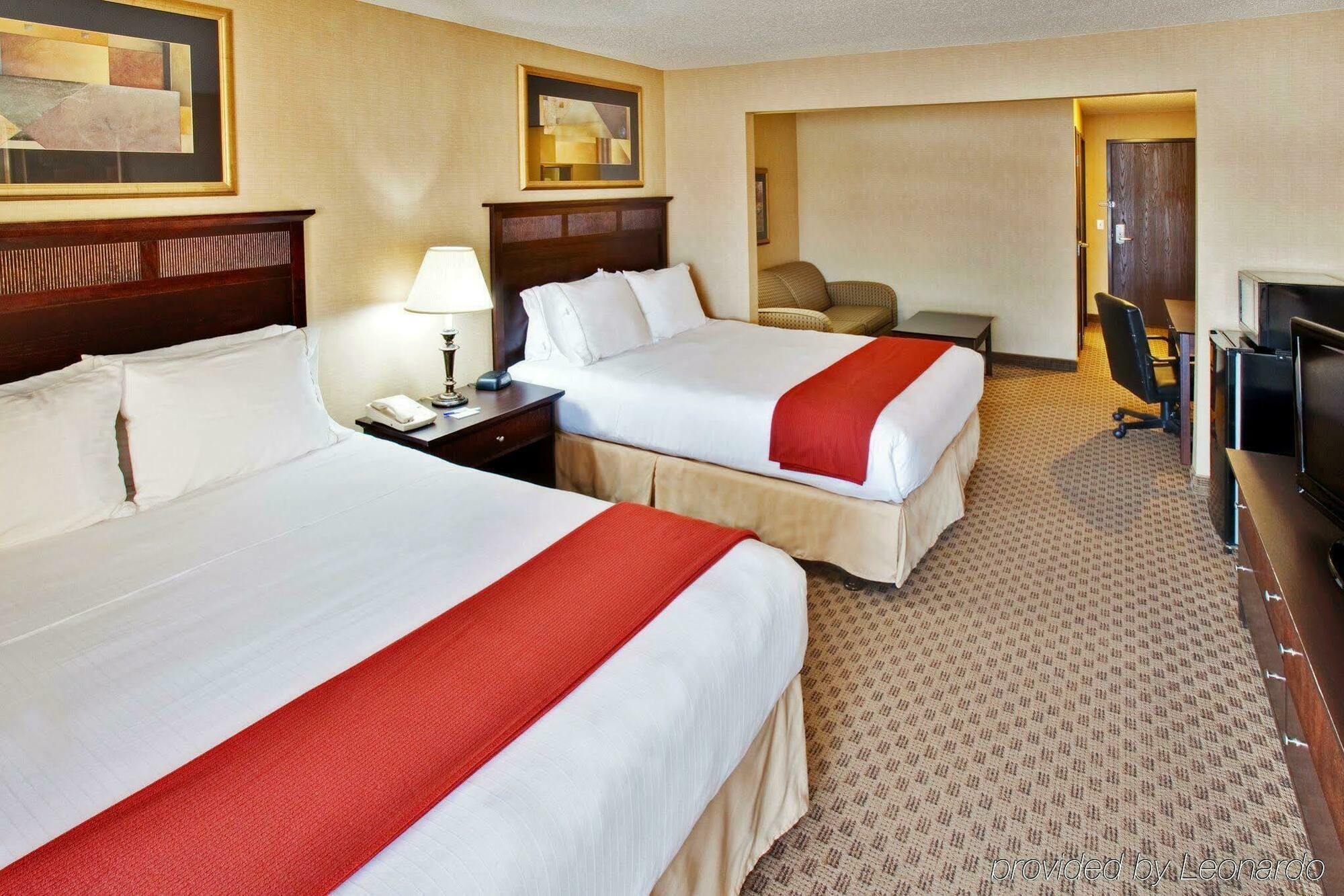 Express Riverfront-davenport By Ihg Le Claire