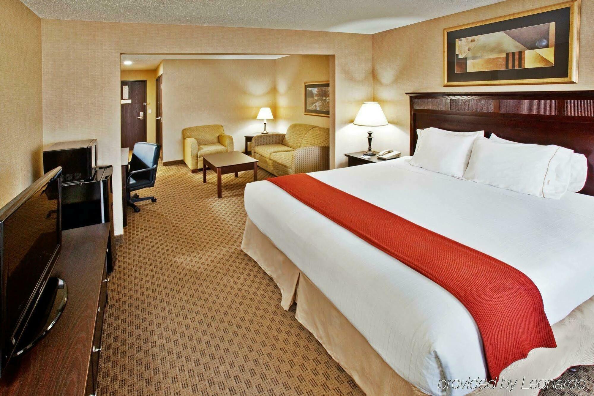 Hotel Express Riverfront-davenport By Ihg 2*