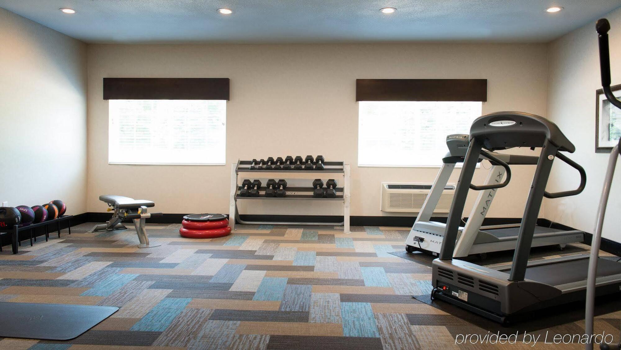 Hotel Holiday Express Riverfront-davenport By Ihg 2*