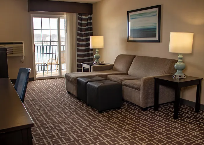 Holiday Inn Express Le Claire Riverfront-Davenport By Ihg
