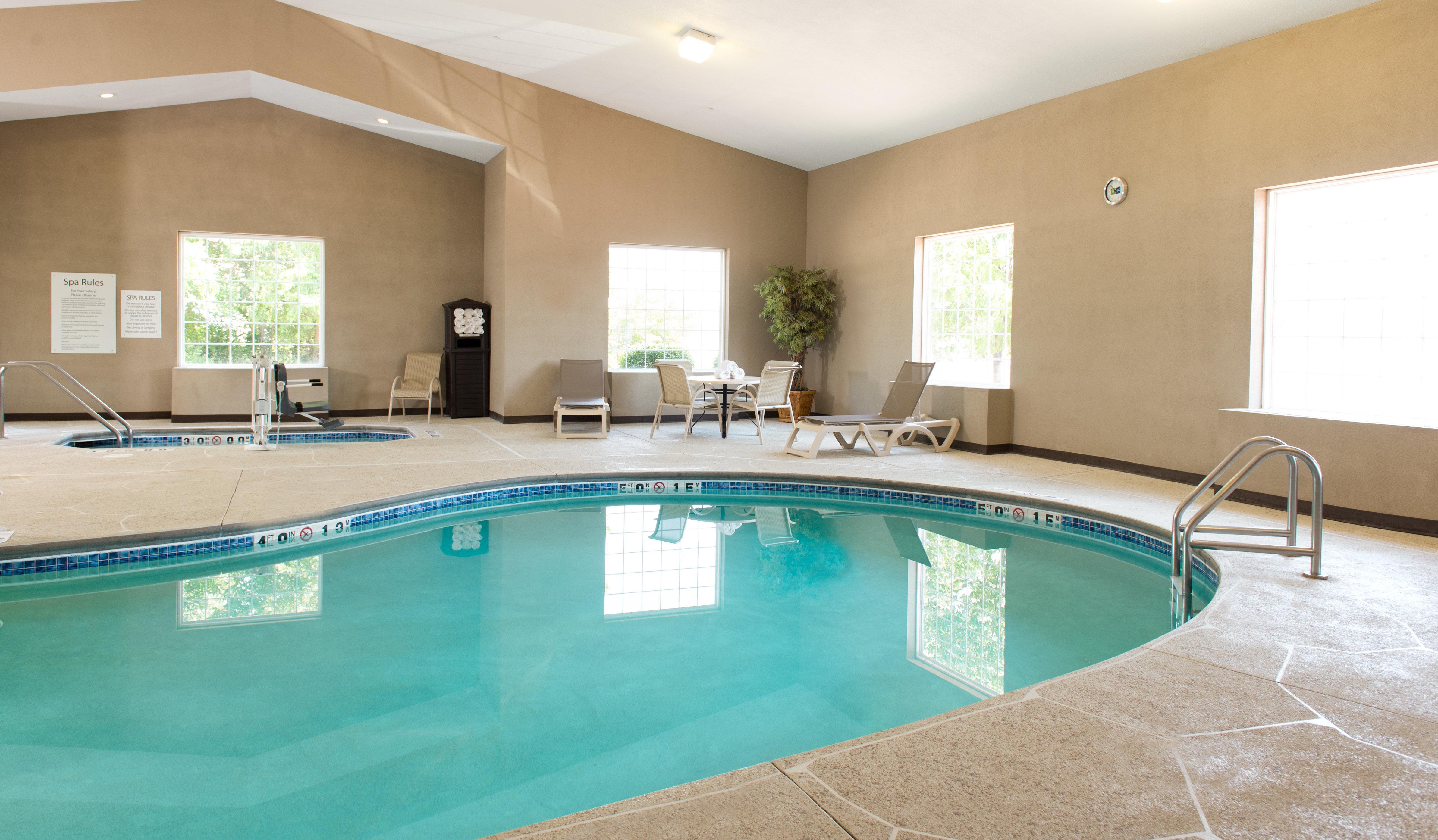 Hotel Express Riverfront-davenport By Ihg