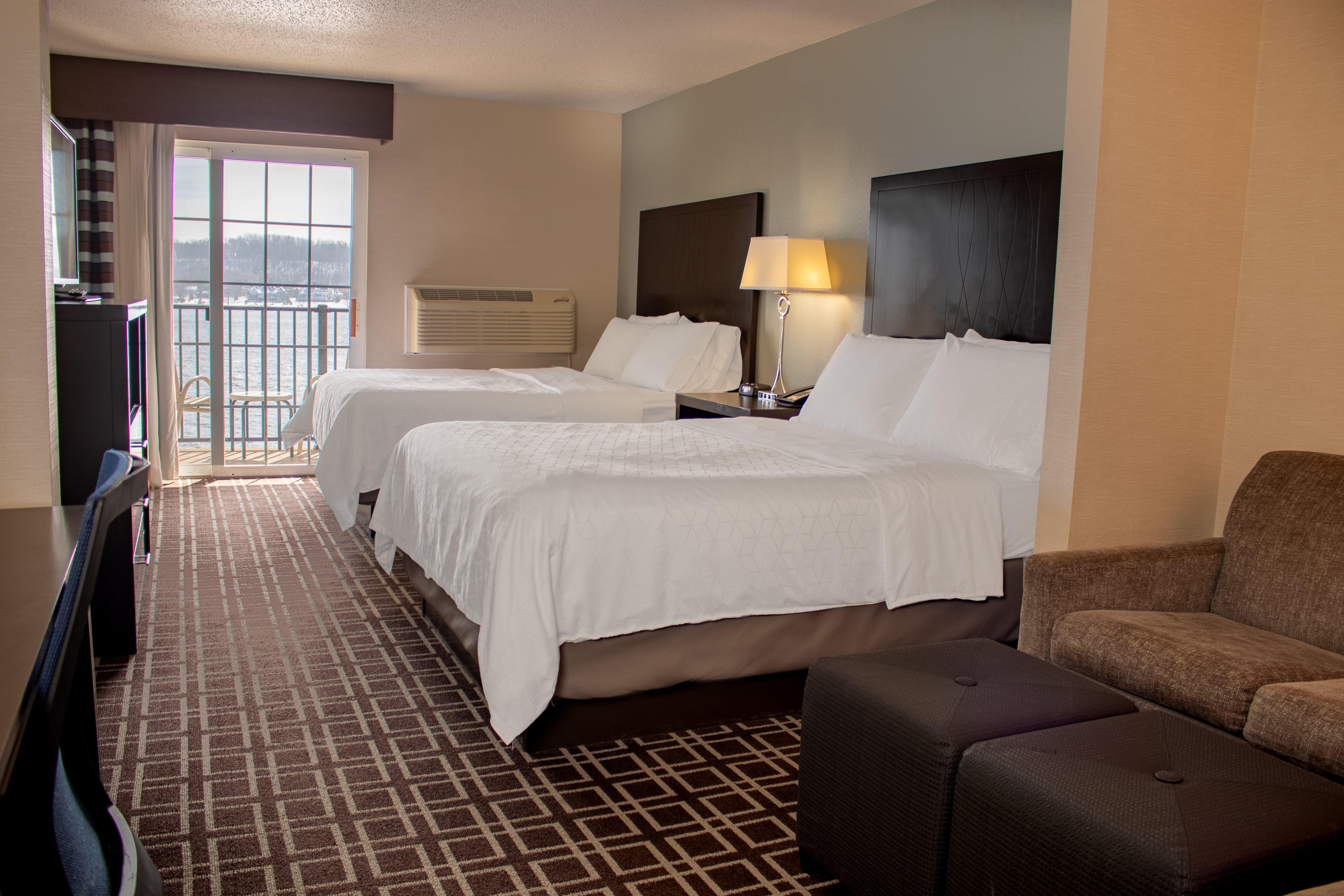 Express Riverfront-davenport By Ihg Hotel