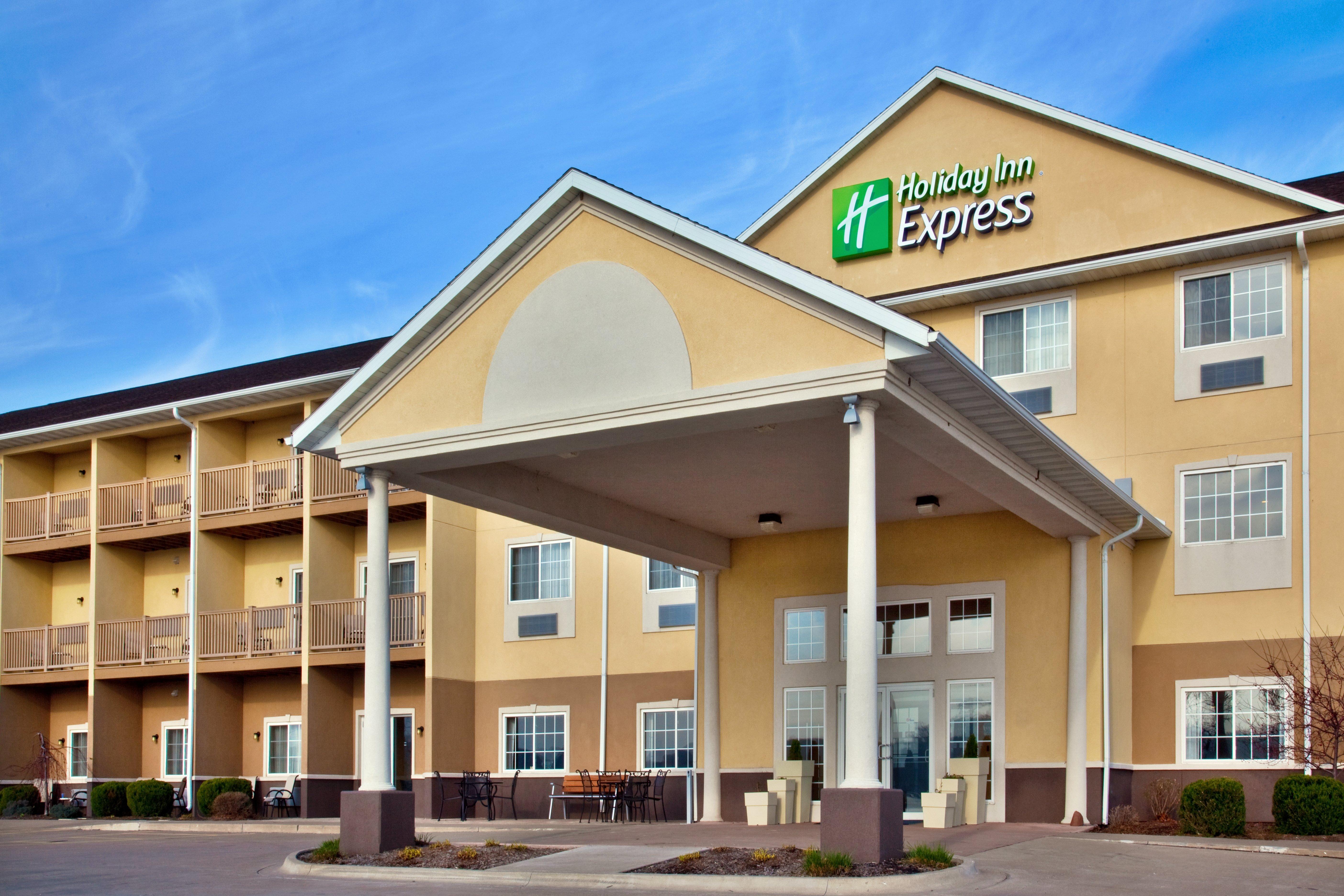 Express Riverfront-davenport By Ihg 2*