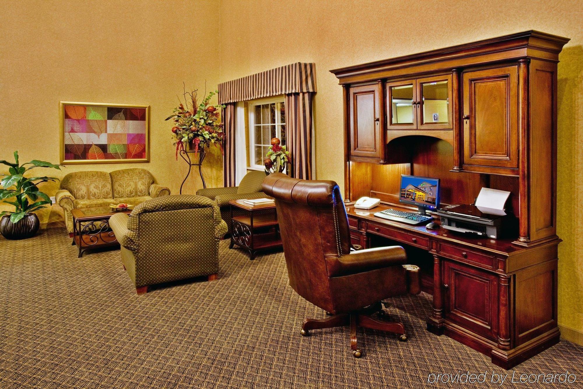 Express Riverfront-davenport By Ihg Hotel