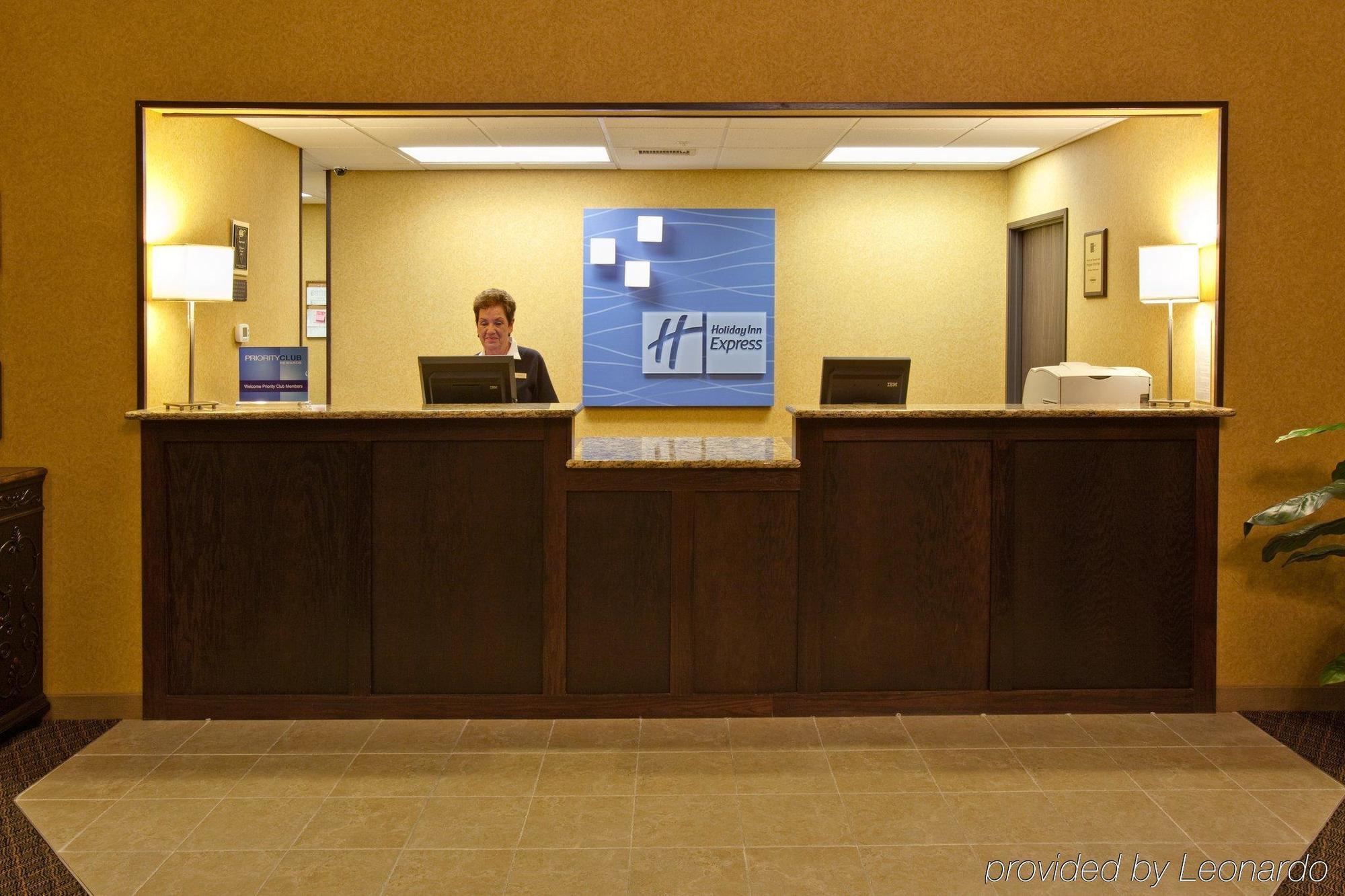 Hotel Express Riverfront-davenport By Ihg
