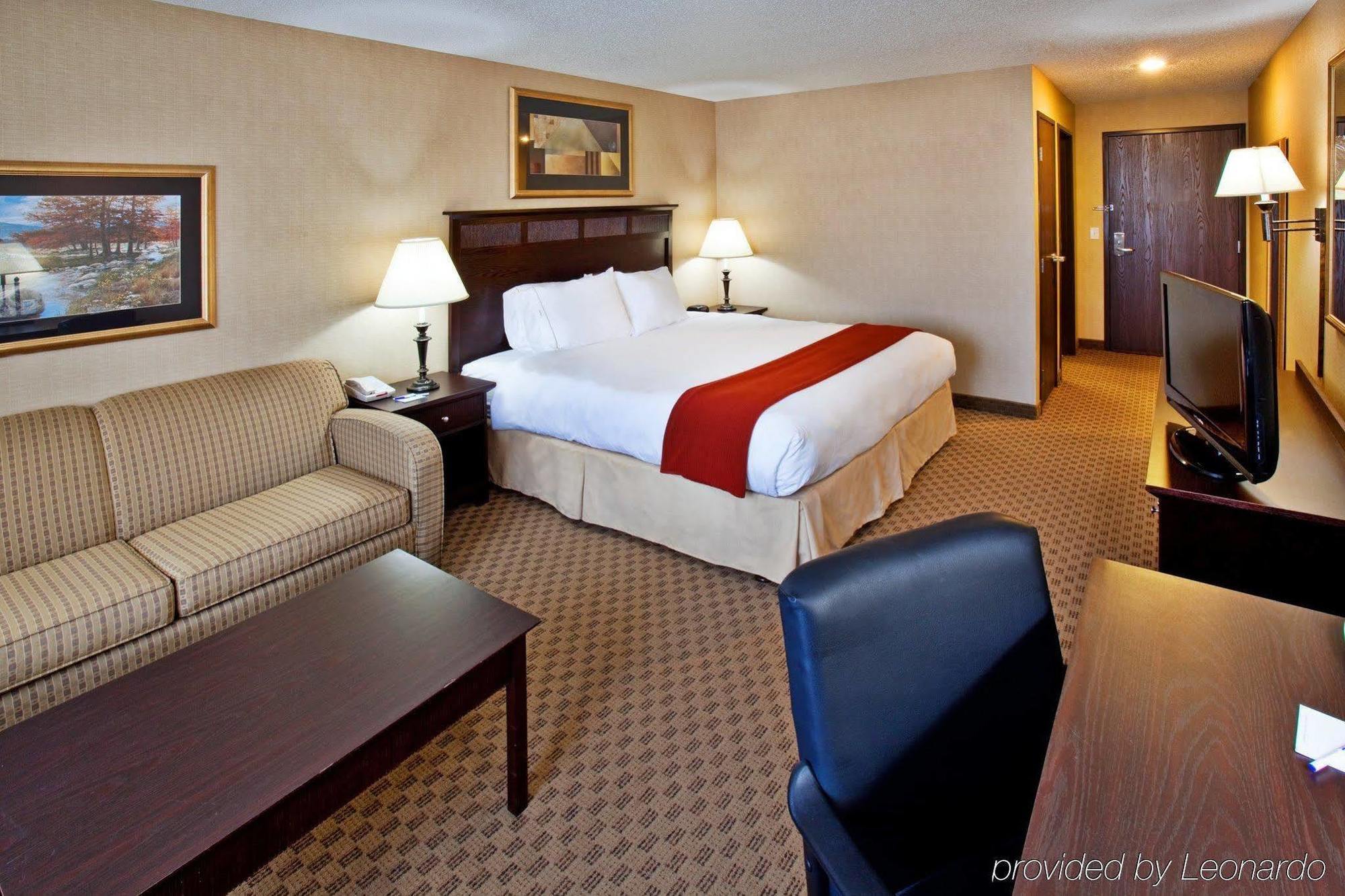 Hotel Express Riverfront-davenport By Ihg 2*