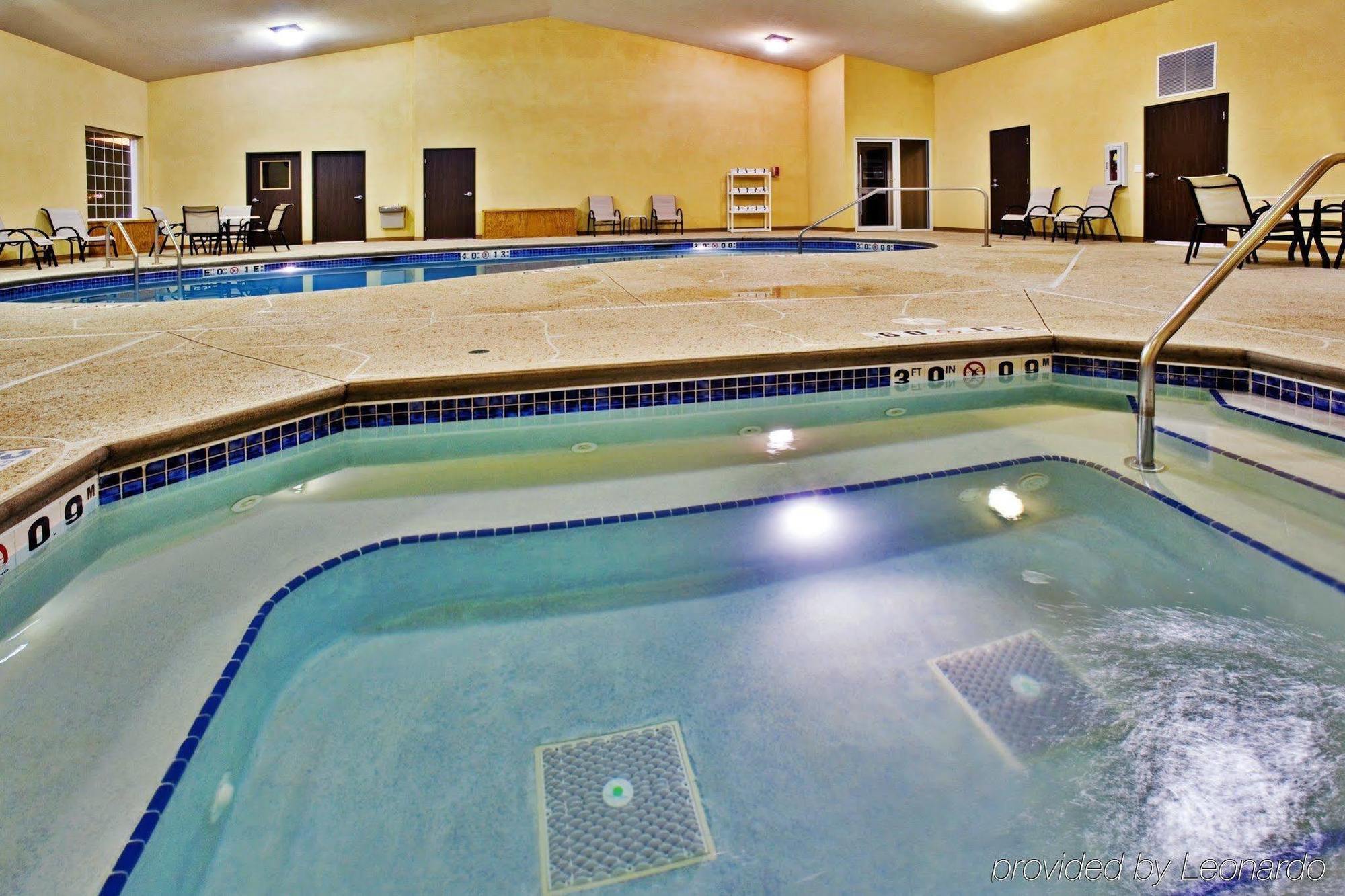 Hotel Express Riverfront-davenport By Ihg 2*