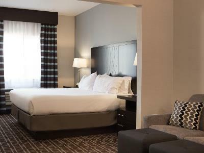Express Riverfront-davenport By Ihg Hotel