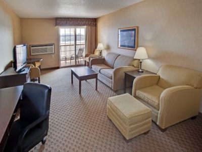 Hotel Express Riverfront-davenport By Ihg Le Claire